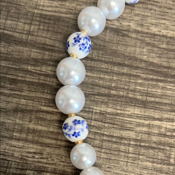 Piper K Pearl & Beaded Headband 🤍💙 - Picture 3 of 6